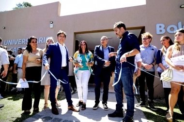 De visita por un municipio radical, Kicillof expuso la “violencia” de Milei hacia la Provincia