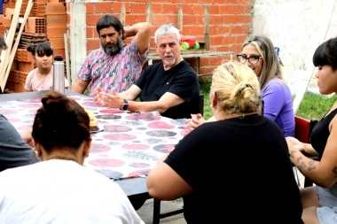 Ferraresi le pone pimienta a la interna peronista y La Cámpora salió a enfrentarlo por las redes