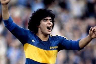 Cristina, Alberto y toda la clase política despidió y homenajeó a Diego Maradona