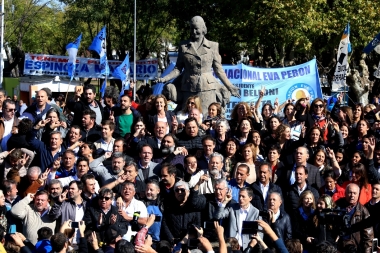 El peronismo se mostró unido en Los Toldos en el homenaje por los 100 años de Evita