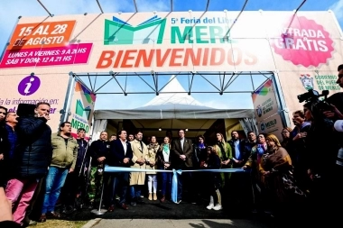 Con una multitud de personas, se inauguró la 5ta Feria del Libro de Merlo