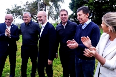 Larreta presentó al equipo que enfrentará a Bullrich en las PASO por la Provincia