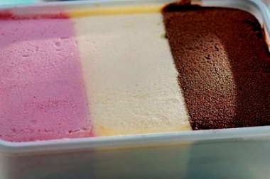 Waltmart, otra vez en la mira por su helado tricolor: la ANMAT prohibió su venta por estar contaminada