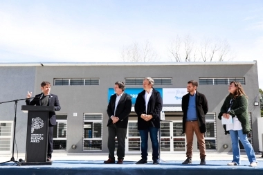 Kicillof inauguró una secundaria en Almirante Brown: “No hay una discusión entre mercado y Estado”