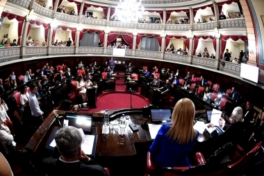 El Senado bonaerense sesionó para tratar la Ley de Ministerios y tomar juramentos