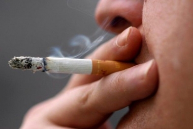 La Defensoría busca prohibir la venta de cigarrillos saborizados en la Provincia