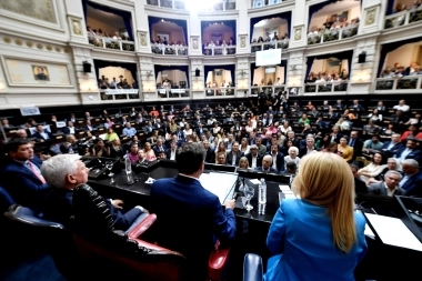 La oposición reclama a Kicillof volver a discutir el Presupuesto 2025 después de su discurso en la Apertura de Sesiones