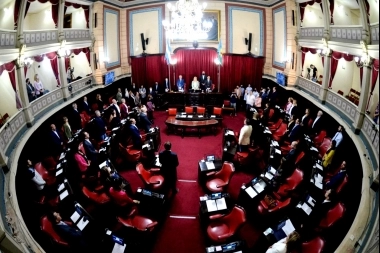 Se cayó la sesión por endeudamiento en el Senado: Kicillof culpó a las divisiones del PRO