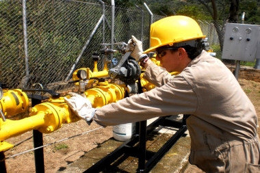 Petroleros analizan un paro nacional por suspensiones masivas en empresas de biodiesel