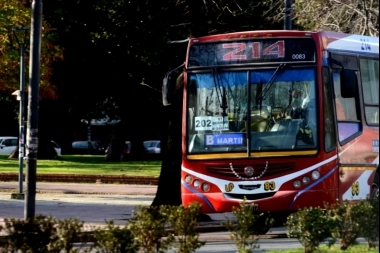 En Berisso anunciaron nuevos recorridos de la Línea 214 por la calle 8