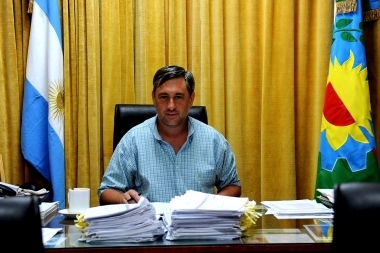 Licencia inesperada: intendente bonaerense se toma unos días y lo reemplaza un concejal