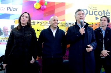 Mirá el video: Ducoté, intendente de Cambiemos, ya hace campaña junto a Alberto y Cristina