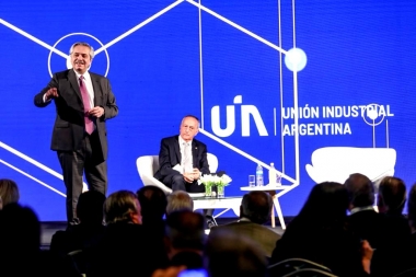 Alberto Fernández en la UIA: “No vamos a premiar a los que especulan, sino a los que producen”
