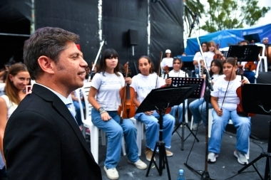 Kicillof volvió a defender la educación pública: “Aquí no llega el mercado para construir una escuela”