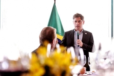 A contramano de Milei, Kicillof reafirma su vínculo con Brasil con una jornada de memoria en Chascomús