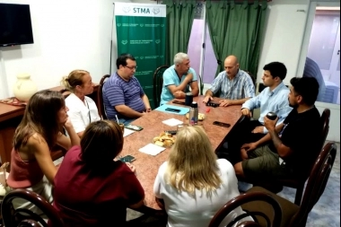 El intendente Lago firmó una nueva suma fija remunerativa y bonificable para municipales