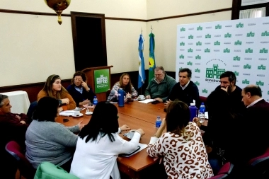 Martínez pactó nueva suba a empleados del Municipio de Rivadavia que superó la inflación