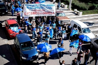 Paro y marcha de municipales en el Interior bonaerense contra la “ausencia” del intendente