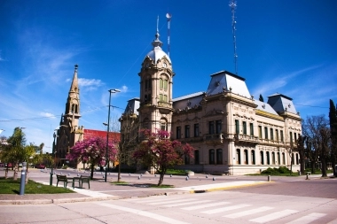 Tres Arroyos acordó mejoras salariales para los empleados municipales