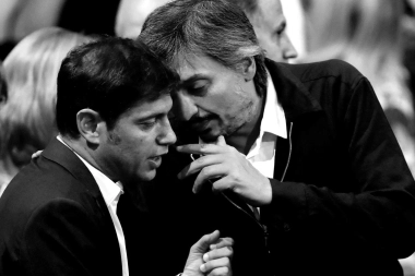 Kicillof se impacienta: reclama a La Cámpora por tardar con la suspensión de las PASO y el Desdoblamiento