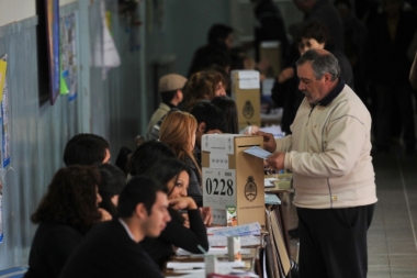 Estudiantes, profesionales y ciudadanos de la UNLP fiscalizarán las elecciones generales