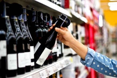 Hasta qué hora se puede comprar y vender alcohol antes de las PASO