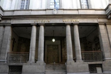 El Gobierno eliminó la Lotería Nacional y achicó el directorio del Banco Nación por decreto