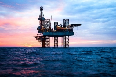 Provincia prepara un operativo para descubrir si hay o no petróleo en Mar del Plata