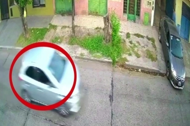 En la calle de los motochorros, también roban en auto y al voleo