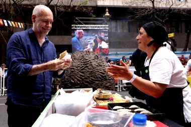 Larreta participó de la Fiesta de la Empanada y destacó al sector gastronómico