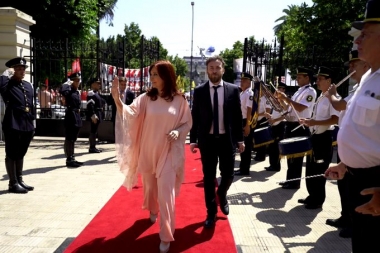 Así llegó Cristina a la Legislatura para la asunción de Kicillof en el gobierno Provincial