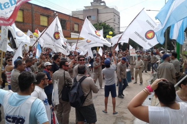 Ante los despidos, trabajadores de Bunge realizaron protesta frente a la sede de Trabajo en Campana
