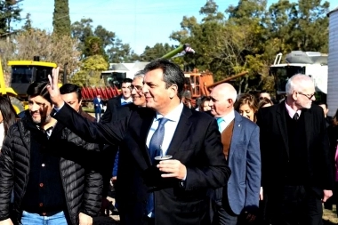 En San Martin, Massa arrancó el recorrido de su “campaña de cercanía”