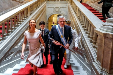 Alberto anunció medidas para la crisis y dijo que va a "convocar a la unidad de toda la Argentina"