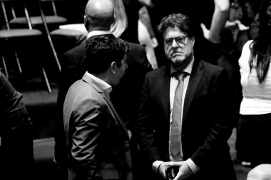 Lejos del asado, PRO y radicales abadistas buscan sacarle “superpoderes” a Kicillof en el Presupuesto