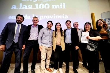 Después de reunirse con intendentes radicales, Kicillof visitó a Suescun en Rauch