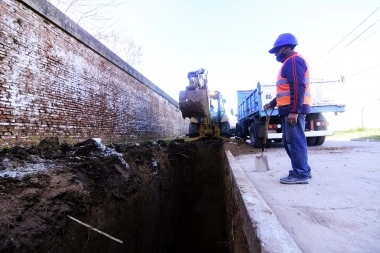 La Plata: avance en una obra hidráulica de drenaje en el Barrio Cementerio