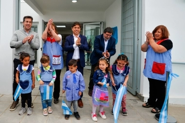 En Quequén: Kicillof inauguró el edificio del Jardín de Infantes N° 908
