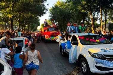 Con una masiva convocatoria, San Vicente celebró la tarde de Reyes Magos a lo grande