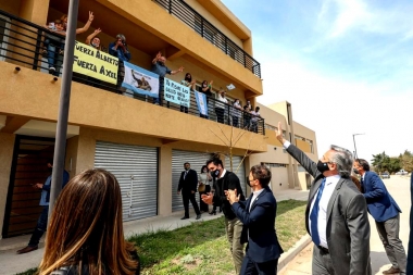 Procrear: Alberto entregó viviendas para Buenos Aires, Misiones, Mendoza, La Rioja y Santiago del Estero