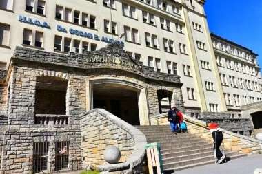 Sangriento intento de robo en Mar del Plata: baleado en el abdomen llegó al hospital manejando