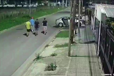 En Morón la limpieza sale cara: lavaba el auto y se lo robaron en la puerta de la casa