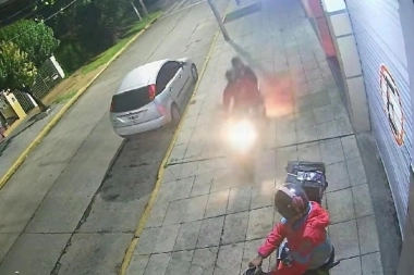Conurbano descontrolado: un trabajador y una pareja asaltados por bandas de motochorros