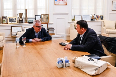 Zamora se reunió con un intendente uruguayo para fortalecer vínculos de trabajo y turismo