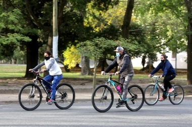 La Plata: un nuevo domingo de calles peatonales en el Paseo del Bosque