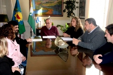 IOMA y una visita a un bastión radical del Interior bonaerense para aliviar tensiones