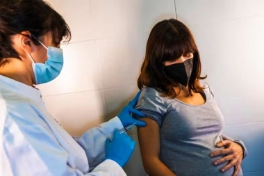 Provincia lanzó una campaña de vacunación para prevenir la bronquiolitis en embarazadas