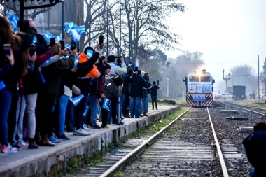 Massa celebró la reactivación del tren que une Bragado, Pehuajó, 9 de Julio y Casares