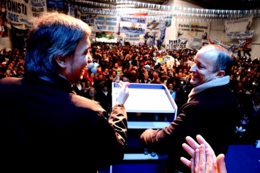 Insaurralde respaldó a Máximo como presidente del bloque de Diputados en el Congreso