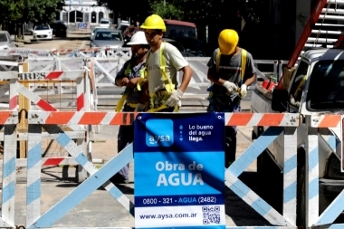 AySA continúa con obras de agua potable en el barrio Padre Ricciardelli